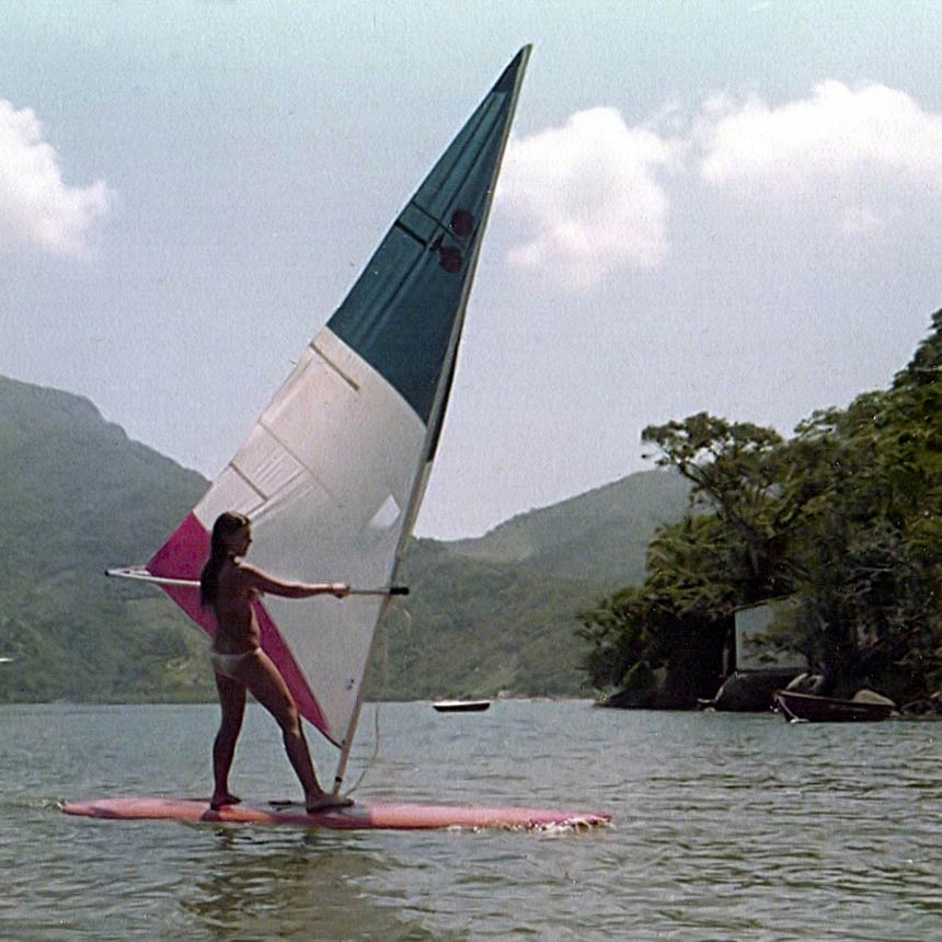 1978<br /><strong>Início no Windsurf em Ilha Grande-RJ.</strong>