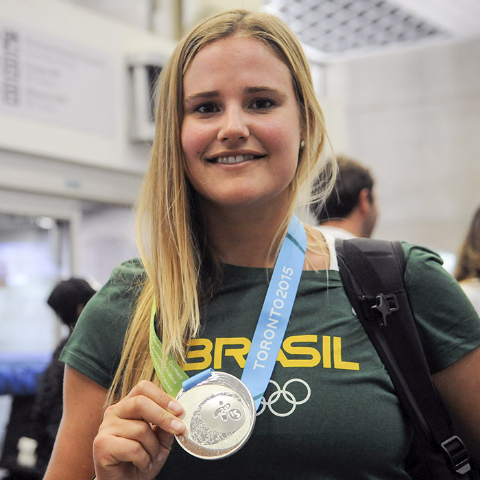 Kahena Kunze | Campeã Mundial na Classe 49erFX, eleita melhor velejadora do mundo pela ISAF em 2014
